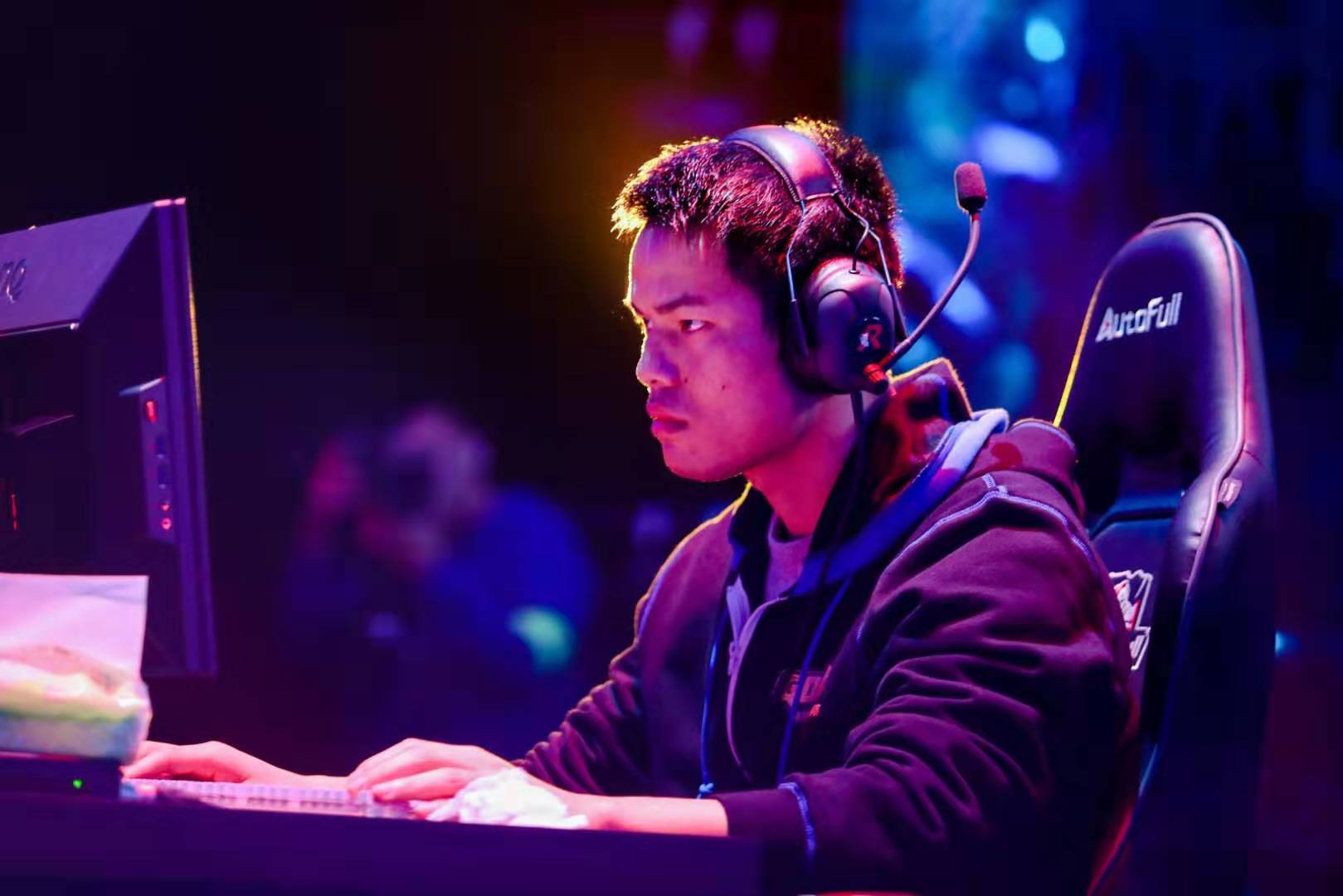 塞的场上化 塞的场上化