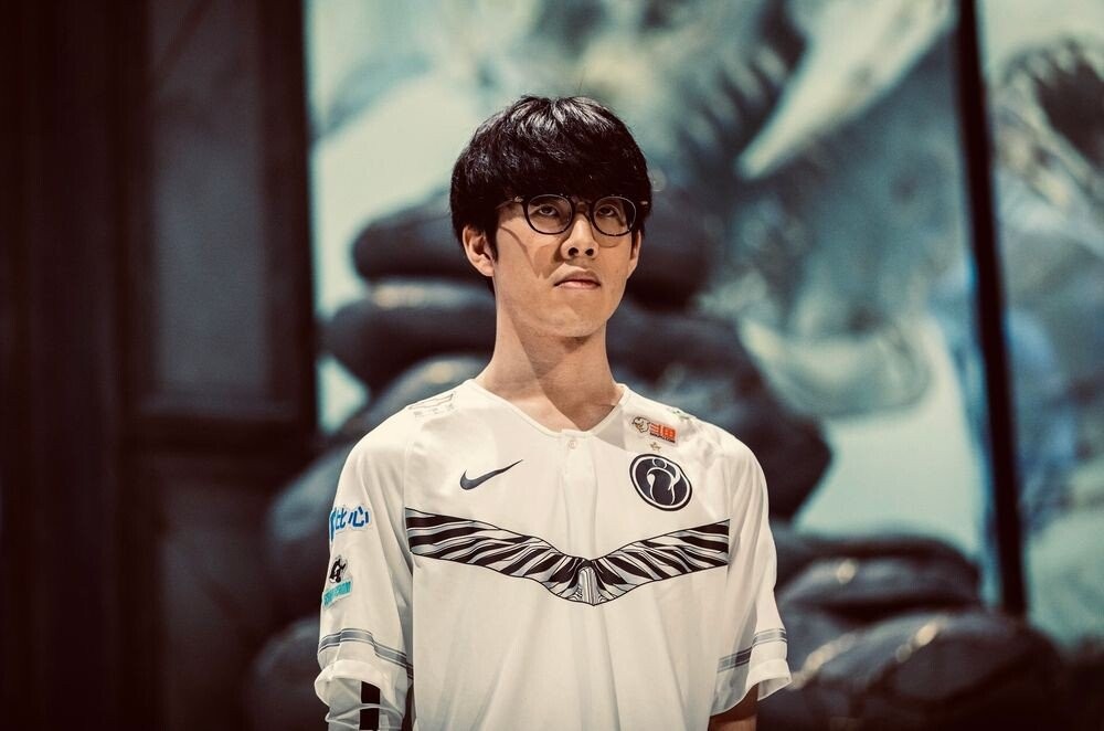 用手中的签 用手中的签