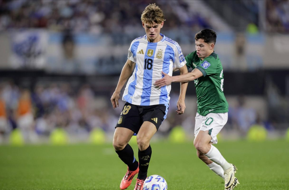 位列队内前 位列队内前